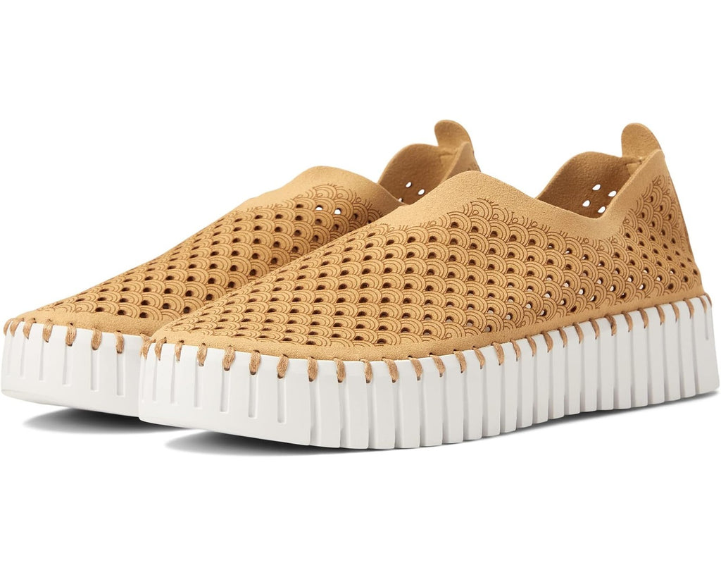 Ilse Jacobsen Women's Tulip 3373-110  Slip on Shoes Latte