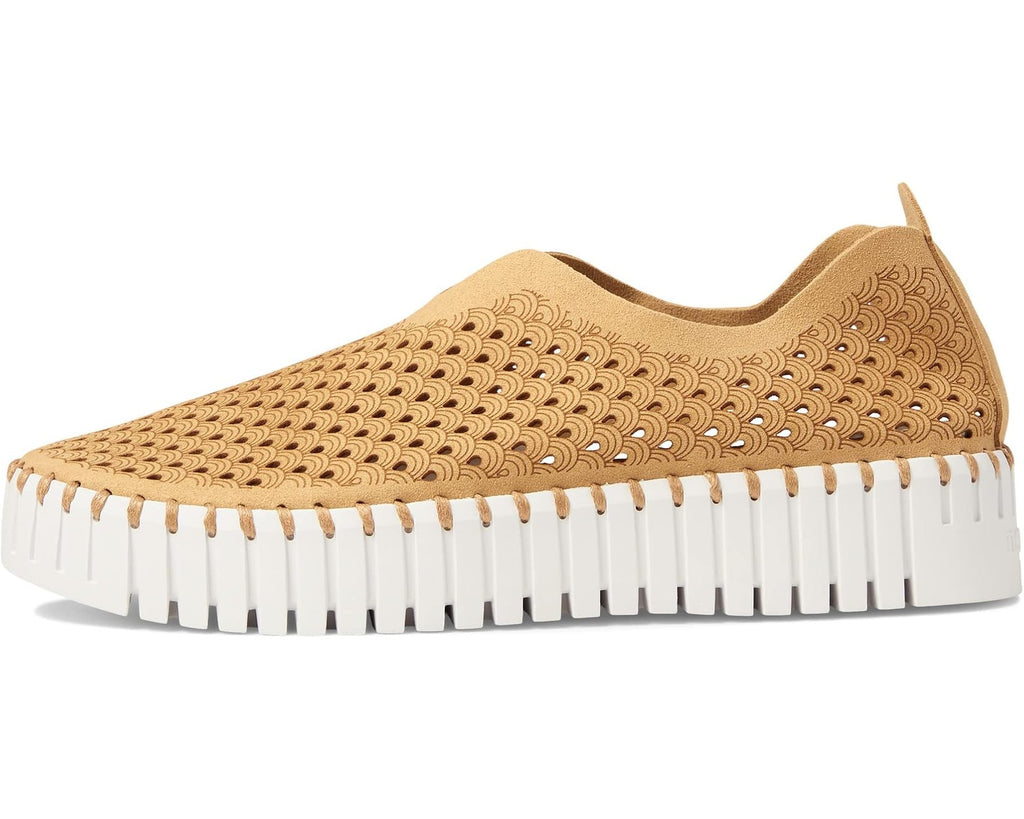 Ilse Jacobsen Women's Tulip 3373-110  Slip on Shoes Latte