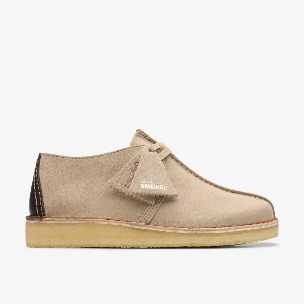 Clarks Mens Desert Trek Shoe 26178478 Sand Suede
