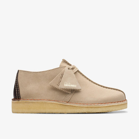 Clarks Mens Desert Trek Shoe 26178478 Sand Suede