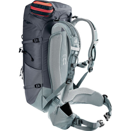 Deuter Trail 30L Daypack 3440723-7411 Black/Shale